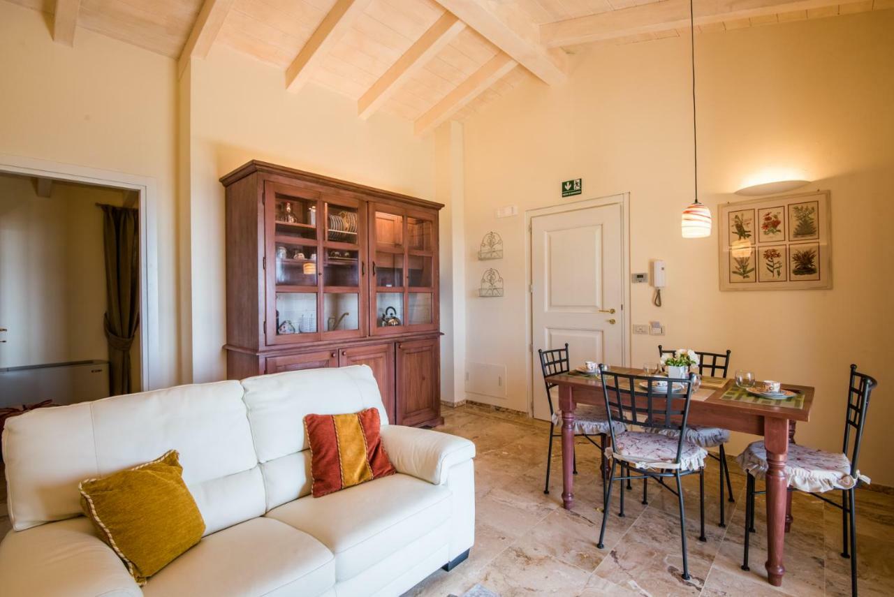 Casa Vacanze Squarcialupi Apartment Castellina in Chianti Exterior photo